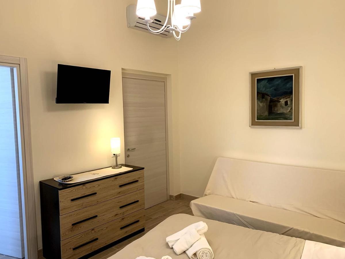 Domo Achenza Hotel Terralba Ngoại thất bức ảnh