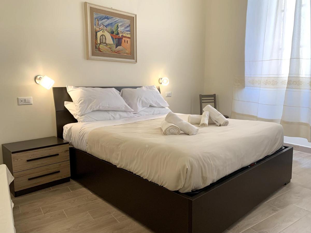 Domo Achenza Hotel Terralba Ngoại thất bức ảnh